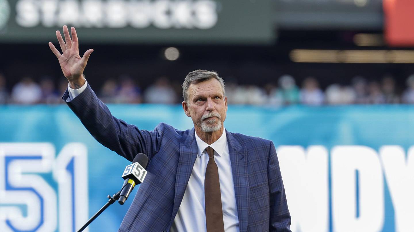 All the Quirky Things the Mariners Did to Celebrate Randy Johnson's Jersey Retirement