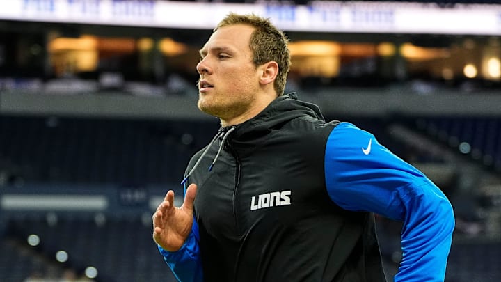 Detroit Lions linebacker Jack Campbell (46) warms up before the game between Indianapolis Colts and Detroit Lions