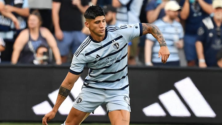 Alan Pulido Alan Pulido