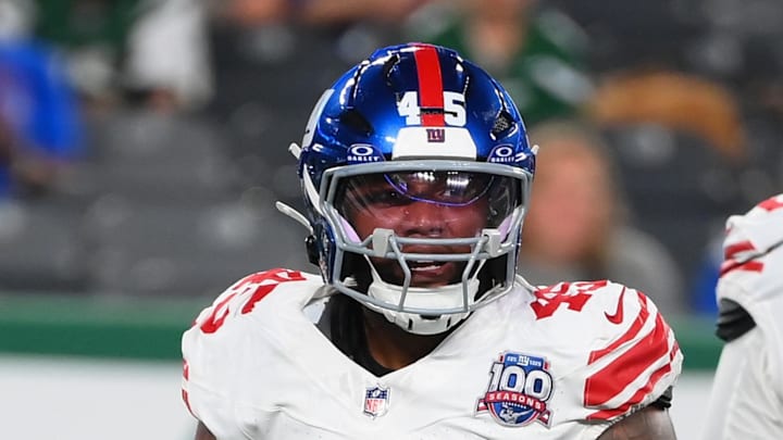 New York Giants linebacker Tomon Fox (has been signed from the Giants' practice squad.