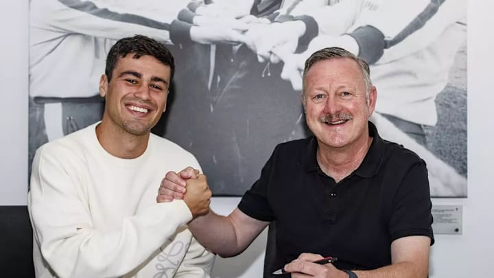 American midfielder Gio Reyna joins Borussia Mönchengladbach after struggling for minutes with Borussia Dortmund. 