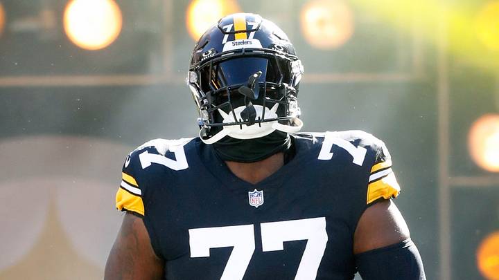 Pittsburgh Steelers offensive tackle Broderick Jones (77) Pittsburgh Steelers offensive tackle Broderick Jones (77)