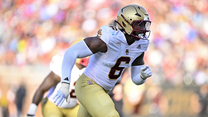 Boston College Eagles defensive end Donovan Ezeiruaku (6) in action against SMU Mustangs 