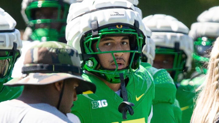 Oregon defensive back Peyton Woodyard works out during practice with the Ducks Tuesday, Aug. 13, 2024 at the Hatfield-Dowlin Complex in Eugene, Ore.