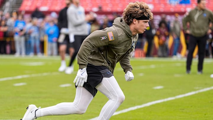 Detroit Lions wide receiver Isaac TeSlaa (18) warms up ahead of the Washington Commanders game Detroit Lions wide receiver Isaac TeSlaa (18) warms up ahead of the Washington Commanders game