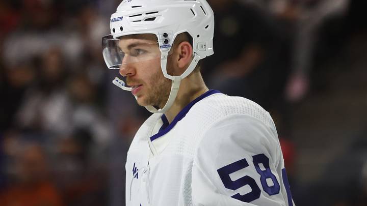 Dec 29, 2022; Tempe, Arizona, USA; Toronto Maple Leafs left wing Michael Bunting (58) against the Arizona Coyotes at Mullett Arena. Mandatory Credit: Mark J. Rebilas-USA TODAY Sports Dec 29, 2022; Tempe, Arizona, USA; Toronto Maple Leafs left wing Michael Bunting (58) against the Arizona Coyotes at Mullett Arena. Mandatory Credit: Mark J. Rebilas-USA TODAY Sports