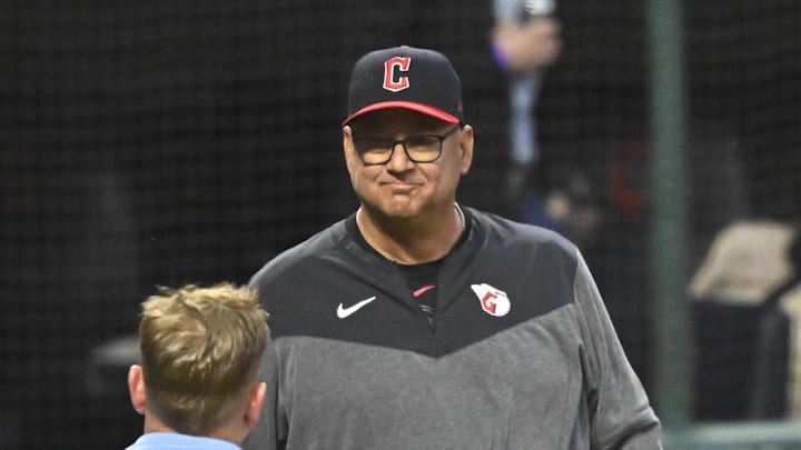 kSep 26, 2023; Cleveland, Ohio, USA; Cleveland Guardians manager Terry Francona (77) walks on the field in the fourth inning against the Cincinnati Reds at Progressive Field. Mandatory Credit: David Richard-Imagn Images kSep 26, 2023; Cleveland, Ohio, USA; Cleveland Guardians manager Terry Francona (77) walks on the field in the fourth inning against the Cincinnati Reds at Progressive Field. Mandatory Credit: David Richard-Imagn Images