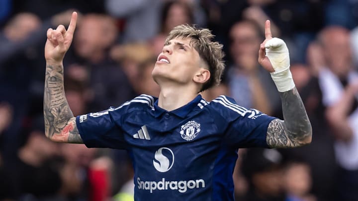 Alejandro Garnacho is reportedly moving to Chelsea.