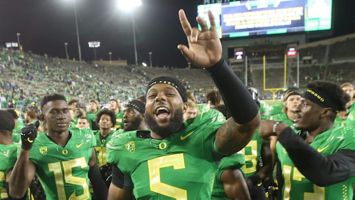 New York Giants outside lienbacker Kayvon Thibodeaux  during his Oregon Days. 