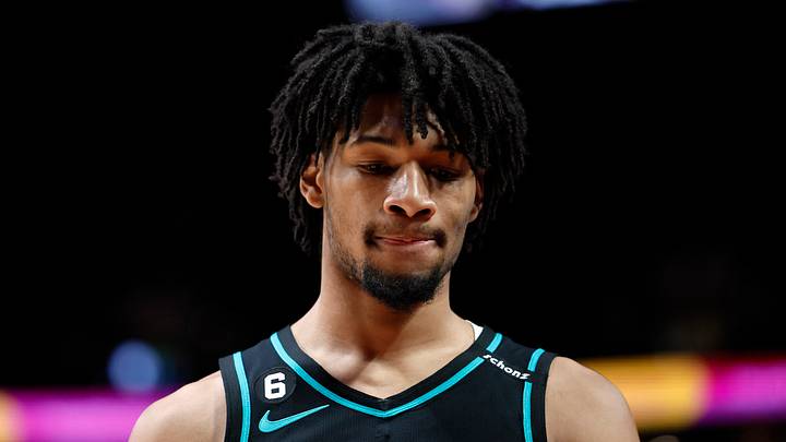 Mar 27, 2023; Portland, Oregon, USA; Portland Trail Blazers shooting guard Shaedon Sharpe (17) reacts during the second half against the New Orleans Pelicans at Moda Center. Mandatory Credit: Soobum Im-USA TODAY Sports Mar 27, 2023; Portland, Oregon, USA; Portland Trail Blazers shooting guard Shaedon Sharpe (17) reacts during the second half against the New Orleans Pelicans at Moda Center. Mandatory Credit: Soobum Im-USA TODAY Sports