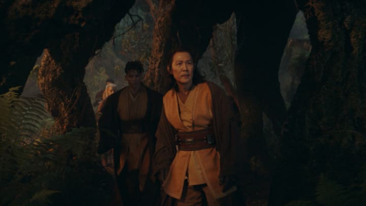 (Clockwise from front): Master Sol (Lee Jung-jae), Yord Fandar (Charlie Barnett) and Jedi Padawan Jecki Lon (Dafne Keen) in Lucasfilm's THE ACOLYTE, season one, exclusively on Disney+. ©2024 Lucasfilm Ltd. & TM. All Rights Reserved.