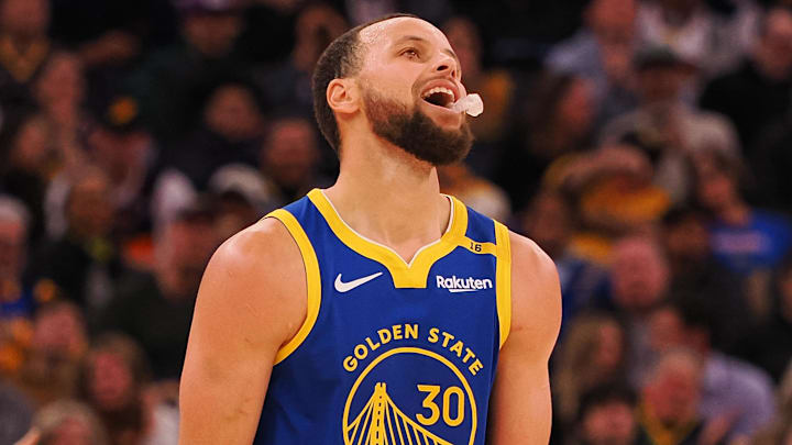 Mar 17, 2025; San Francisco, California, USA; Golden State Warriors guard Stephen Curry (30) reacts after a play Denver Nuggets during the fourth quarter at Chase Center. Mandatory Credit: Kelley L Cox-Imagn Images Mar 17, 2025; San Francisco, California, USA; Golden State Warriors guard Stephen Curry (30) reacts after a play Denver Nuggets during the fourth quarter at Chase Center. Mandatory Credit: Kelley L Cox-Imagn Images