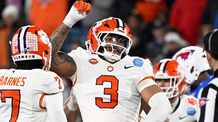 Clemson Tigers DE T.J. Parker reacts after a play during the second quarter against the SMU Mustangs.