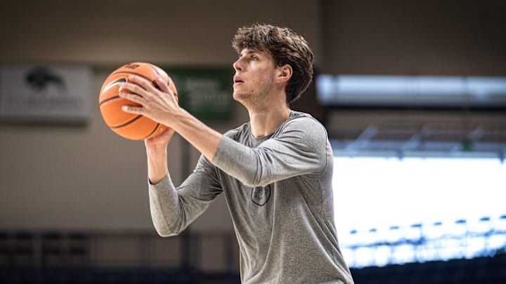 Gonzaga Bulldogs guard Mario Saint-Supery Gonzaga Bulldogs guard Mario Saint-Supery