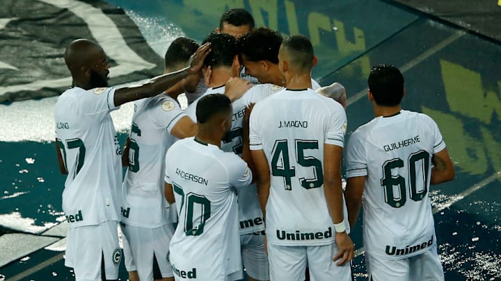 Goiás vai brigar para sair da zona de rebaixamento Goiás vai brigar para sair da zona de rebaixamento