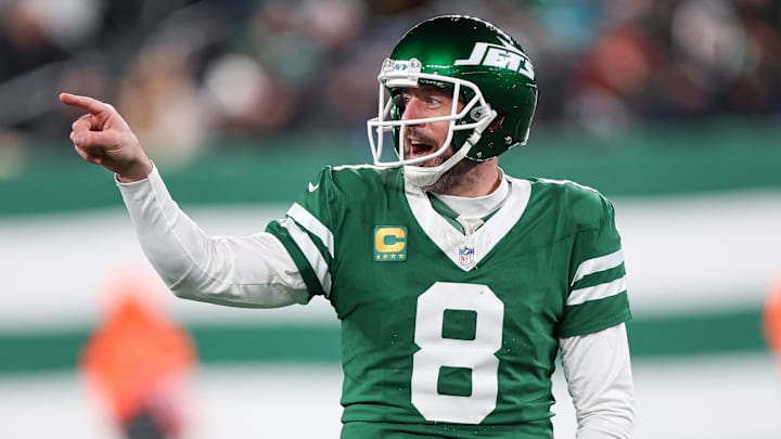 Aaron Rodgers threw for 3897 yards and 28 touchdowns for the New York Jets last season.