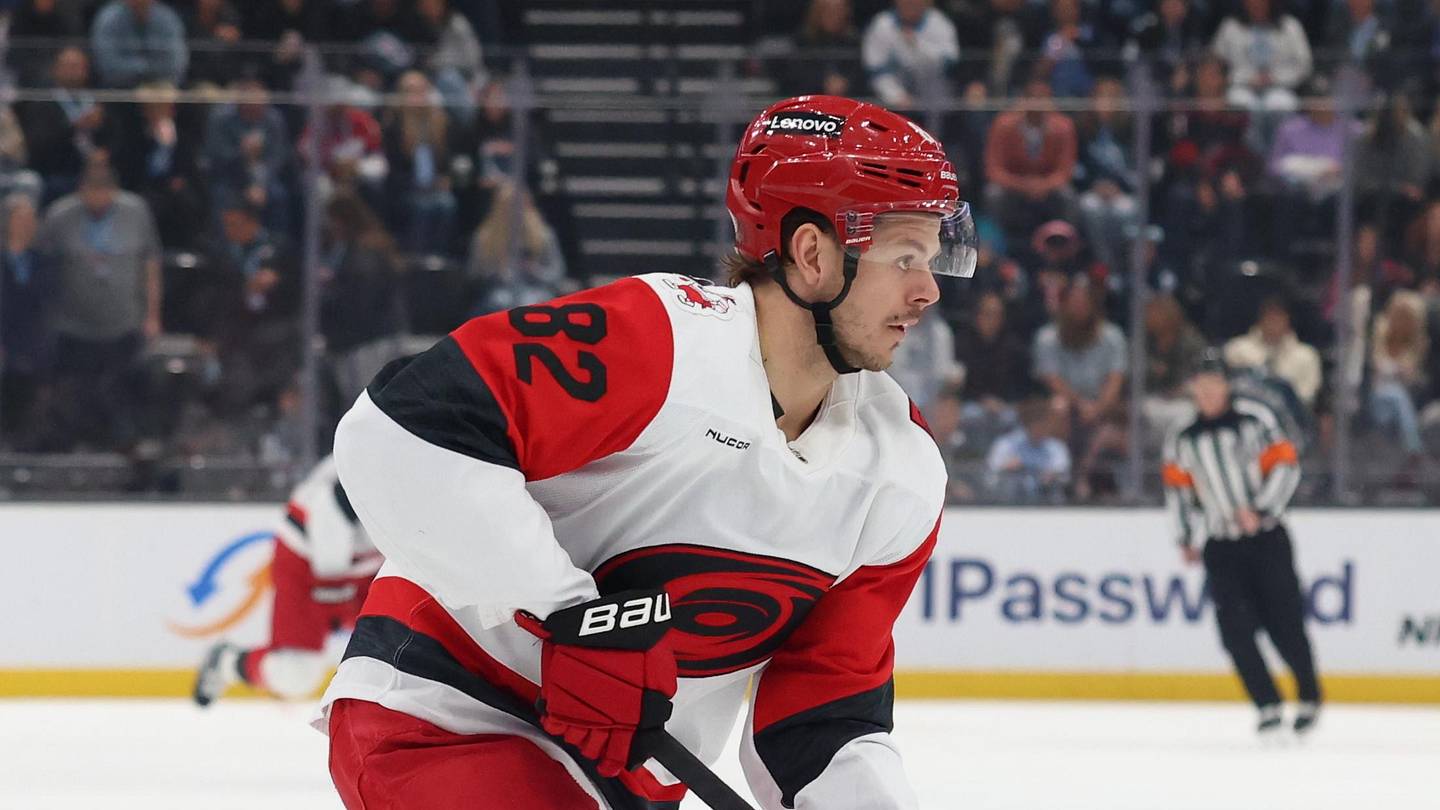 2 Carolina Hurricanes players the LA Kings should target this offseason