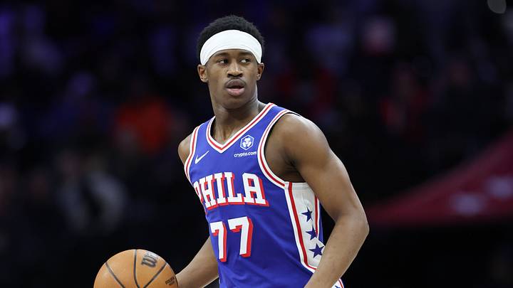 Philadelphia 76ers guard VJ Edgecombe (77) dribbles the ball during the second quarter against the Chicago Bulls at Xfinity Mobile Arena on Mar. 25, 2026.