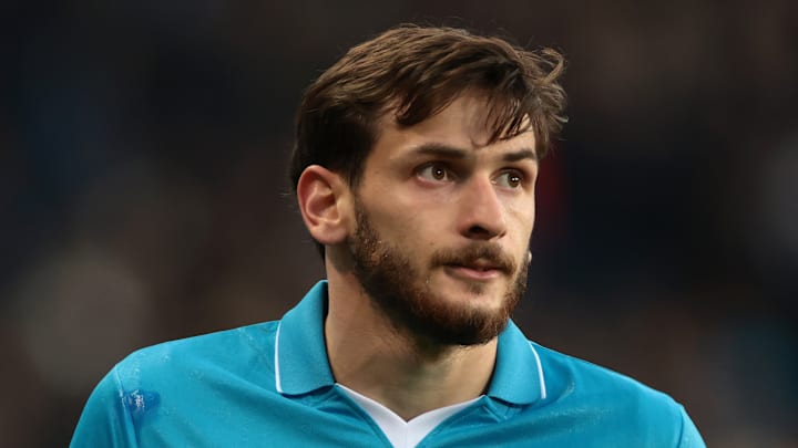 Khvicha Kvaratskhelia s'est engagé avec le PSG