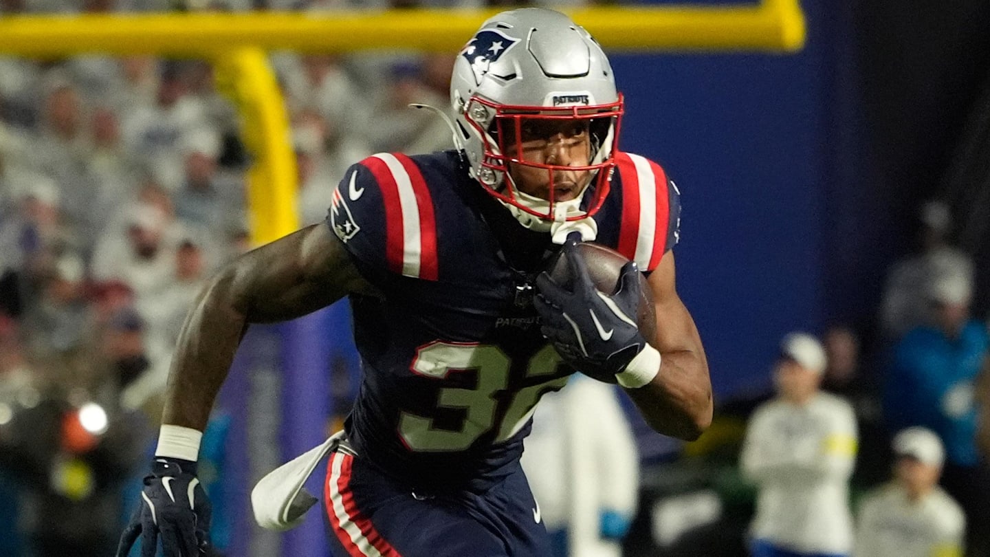 Patriots seem to have a running back confidence crisis that's hard to ignore