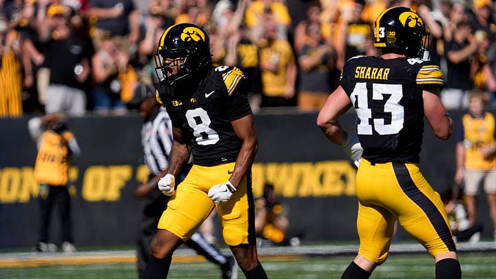 Iowa Hawkeyes defensive back Deshaun Lee (8) reacts during a football game against the Indiana Hoosiers Sept. 27, 2025 at Kinnick Stadium in Iowa City, Iowa.