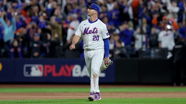 Alonso kickstarted the Mets' offense with a three-run home run in the first inning of Saturday's Game 5.