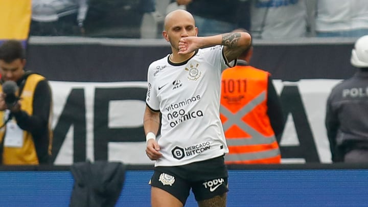 Lateral-esquerdo é o atleta mais experiente do grupo alvinegro