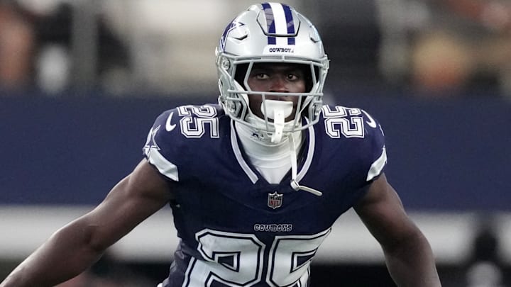 Free-agent CB Andrew Booth Jr.