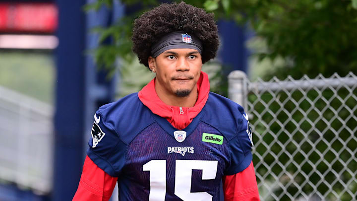 Jul 24, 2024; Foxborough, MA, USA; New England Patriots safety Marte Mapu (15) walks to the practice field during training camp at Gillette Stadium. Mandatory Credit: Eric Canha-Imagn Images Jul 24, 2024; Foxborough, MA, USA; New England Patriots safety Marte Mapu (15) walks to the practice field during training camp at Gillette Stadium. Mandatory Credit: Eric Canha-Imagn Images