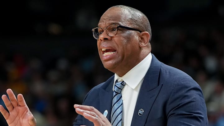 Mar 19, 2026; Greenville, SC, USA; North Carolina Tar Heels head coach Hubert Davis instructs his team against the VCU Rams in the second half of a first round game of the men's 2026 NCAA Tournament at Bon Secours Wellness Arena. Mandatory Credit: Bob Donnan-Imagn Images Mar 19, 2026; Greenville, SC, USA; North Carolina Tar Heels head coach Hubert Davis instructs his team against the VCU Rams in the second half of a first round game of the men's 2026 NCAA Tournament at Bon Secours Wellness Arena. Mandatory Credit: Bob Donnan-Imagn Images