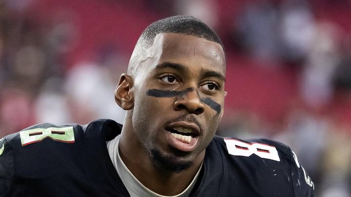 Atlanta Falcons tight end Kyle Pitts Sr. runs off the field