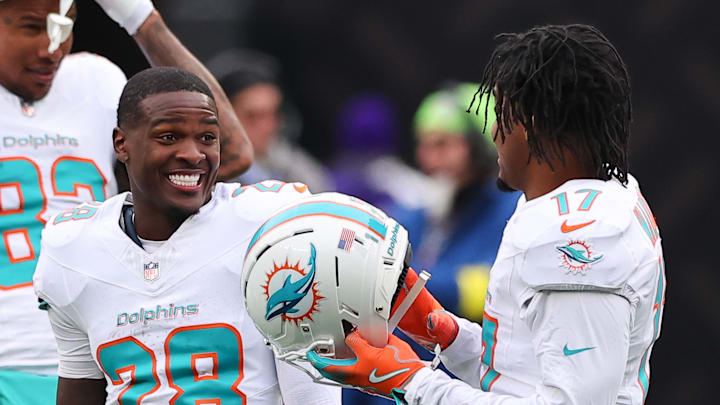 Miami Dolphins running back De'Von Achane, receiver Jaylen Waddle Miami Dolphins running back De'Von Achane, receiver Jaylen Waddle