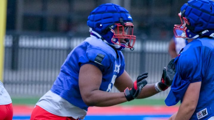 This four-star offensive line prospect is one of the top players committed to this college football powerhouse's No. 1 ranked 2027 recruiting class.