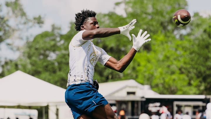 2026 wide receiver prospect Larry Miles.