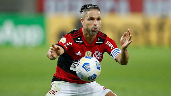 Diego Ribas voltou a campo após quase 1 mês Diego Ribas voltou a campo após quase 1 mês