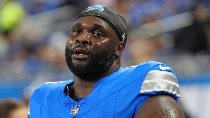 Detroit Lions nose tackle DJ Reader (98) warms up before the NFL game against the Tennessee Titans at Ford Field