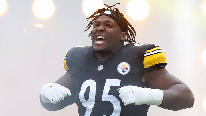 Pittsburgh Steelers defensive tackle Keeanu Benton (95)