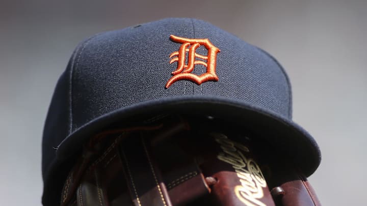 Detroit Tigers hat and glove Detroit Tigers hat and glove