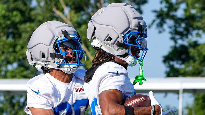 Detroit Lions cornerback Keith Abney II (28), right, practices with cornerback Khalil Dorsey (30) during training camp Detroit Lions cornerback Keith Abney II (28), right, practices with cornerback Khalil Dorsey (30) during training camp