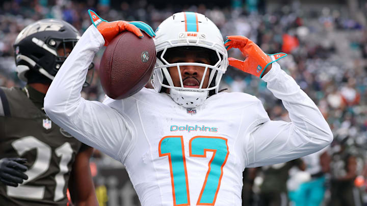 Former Dolphins wide receiver Jaylen Waddle was traded to the Broncos for first-, third- and fourth-round picks in the 2026 NFL draft.