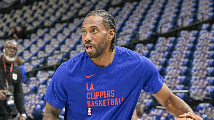Apr 26, 2024; Dallas, Texas, USA; LA Clippers forward Kawhi Leonard (2) warms up before the game between the Dallas Mavericks and the LA Clippers during game three of the first round for the 2024 NBA playoffs at the American Airlines Center. Mandatory Credit: Jerome Miron-Imagn Images