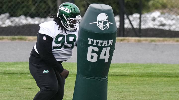The Jets can't wait to get T'Vondre Sweat back up to full speed. That said, who has the most to lose as his workload increases? The Jets can't wait to get T'Vondre Sweat back up to full speed. That said, who has the most to lose as his workload increases?