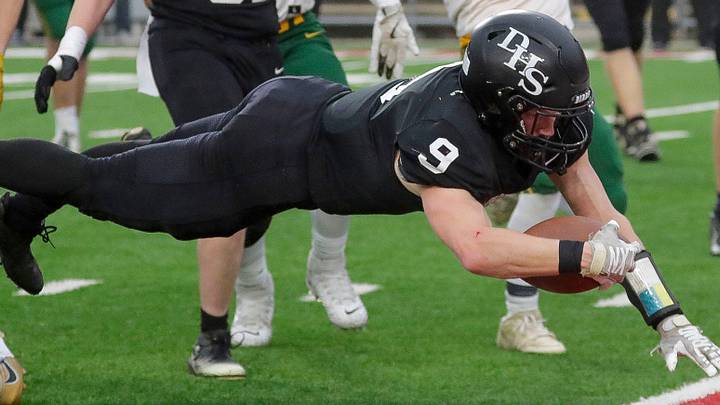 Darlington senior Dante Glendenning (9) has been voted High School On SI Wisconsin Football's Top Returning Edge Rusher of 2026. Darlington senior Dante Glendenning (9) has been voted High School On SI Wisconsin Football's Top Returning Edge Rusher of 2026.