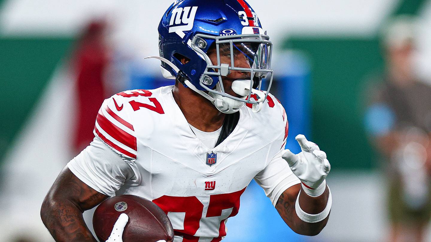 Given Second Chance, Packers Complete Practice Squad With Running Back