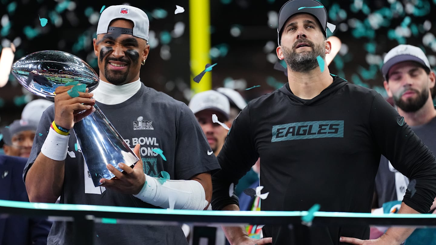 Eagles twist knife into Cowboys fans with biggest steal of the first round