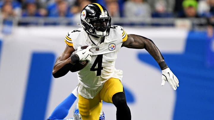 Pittsburgh Steelers wide receiver DK Metcalf (4) at Ford Field against Detroit Lions 