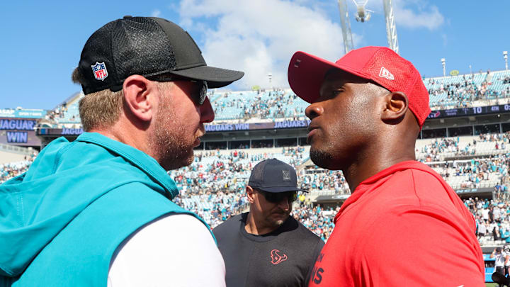 Sep 21, 2025; Jacksonville, Florida, USA; Jacksonville Jaguars head coach Liam Coen and Houston Texans head coach DeMeco Ryans shake hands after the game at EverBank Stadium. Mandatory Credit: Morgan Tencza-Imagn Images Sep 21, 2025; Jacksonville, Florida, USA; Jacksonville Jaguars head coach Liam Coen and Houston Texans head coach DeMeco Ryans shake hands after the game at EverBank Stadium. Mandatory Credit: Morgan Tencza-Imagn Images