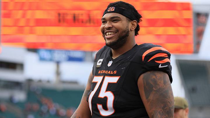 Dec 28, 2025; Cincinnati, Ohio, USA; Cincinnati Bengals offensive tackle Orlando Brown Jr. (75) leaves the field after a game against the Arizona Cardinals at Paycor Stadium. Mandatory Credit: Katie Stratman-Imagn Images Dec 28, 2025; Cincinnati, Ohio, USA; Cincinnati Bengals offensive tackle Orlando Brown Jr. (75) leaves the field after a game against the Arizona Cardinals at Paycor Stadium. Mandatory Credit: Katie Stratman-Imagn Images