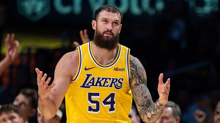 Los Angeles Lakers, Sandro Mamukelashvili. Mandatory Credit: Jon Endow-Imagn Images