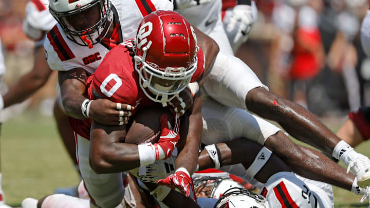 Oklahoma running back Kalib Hicks